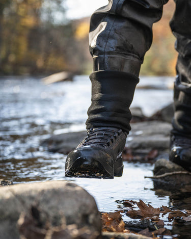 MEN'S FLYWEIGHT BOOT - VIBRAM