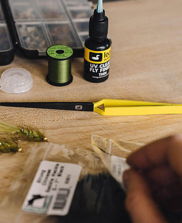 D-LOOP TWEEZER