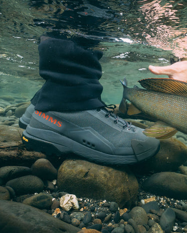 MEN'S FLYWEIGHT BOOT - VIBRAM